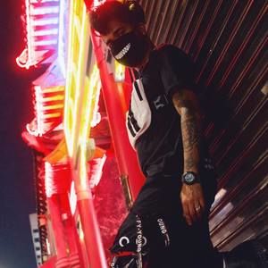 Meet your Posher, Eddie